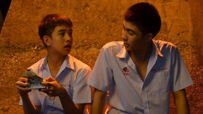 Câu chuyện tình yêu đẫm nước mắt của 2 anh em khác cha khác mẹ. (Ảnh: Internet)