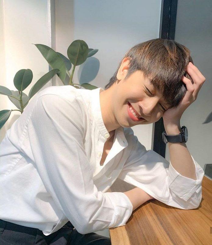 Fluke Natouch sở hữu gương mặt ngây thơ, đáng yêu và nụ cười rực rỡ. (Ảnh: Internet)