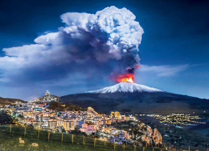 Núi lửa Etna vẫn còn hoạt động (Ảnh: Internet)
