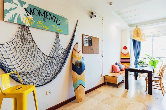 Phòng khách tại Momento Hạ Long được lấy cảm hứng từ biển cả, làng chài ( nguồn: Internet )