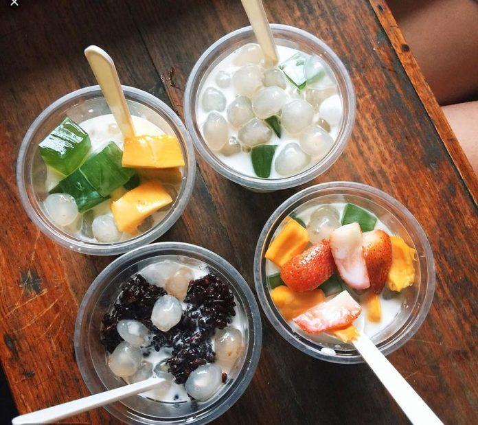 Quán đa dạng các món về sữa chua