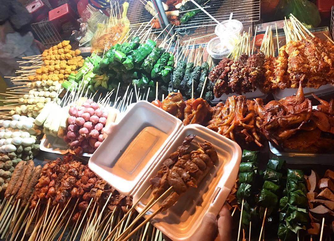 Kinh nghiệm du lịch Đà Lạt: chỉ 200.000 đồng “ăn sập” chợ đêm Đà Lạt với 10 món cực ngon - BlogAnChoi