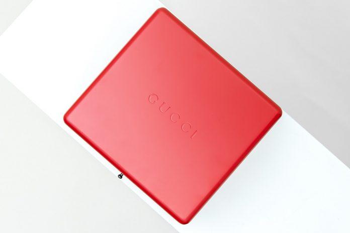 Vali bánh trung thu theo nghĩa đen. (Ảnh: Internet)