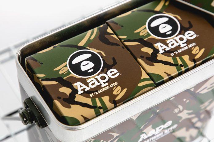 Bên trong là các hộp nhỏ bằng thiếc. (Ảnh: Internet)