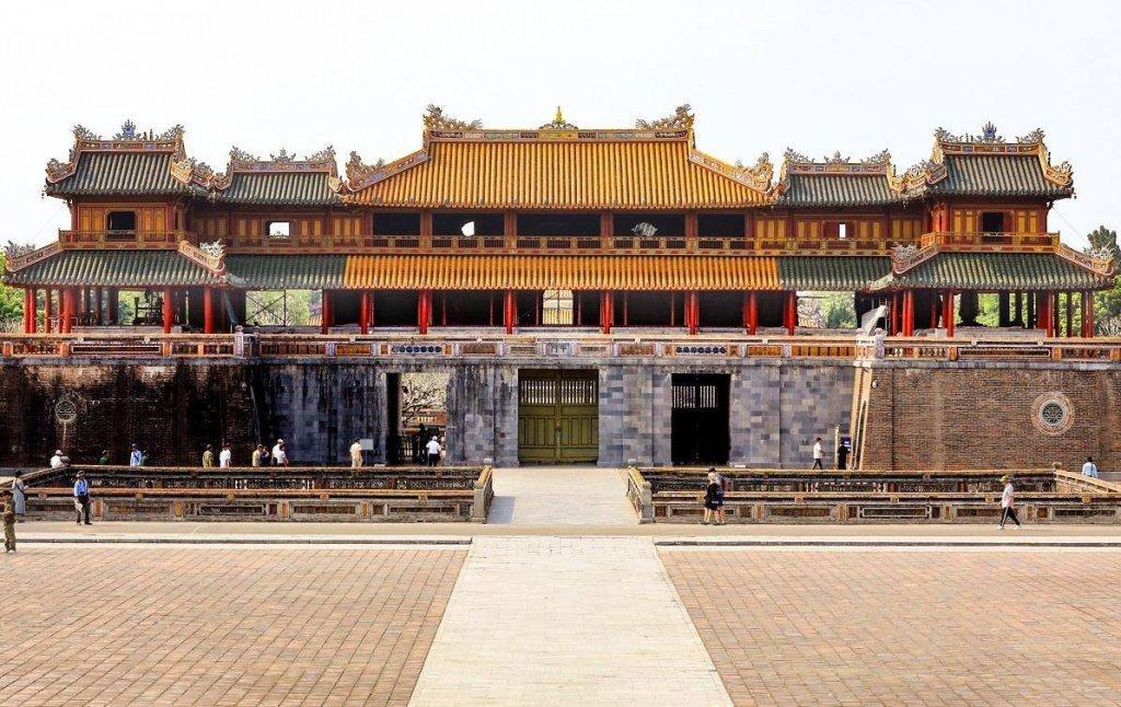 Cổng Ngọ Môn Huế ( nguồn: Internet )
