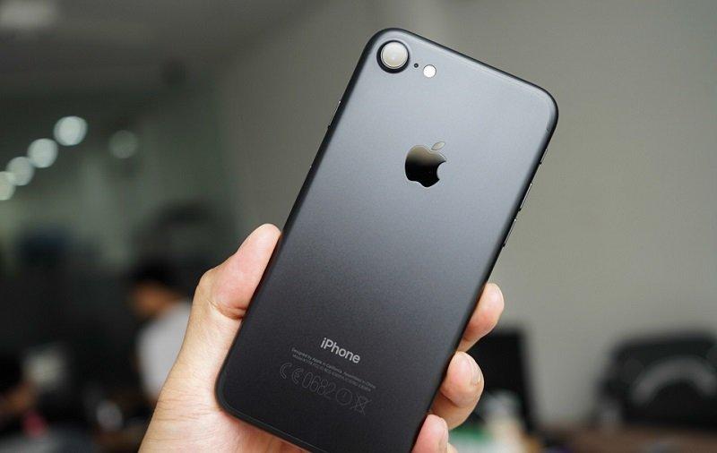 Ip7 Review điện thoại Apple iPhone 7 : Có thực sự còn mạnh mẽ ở năm 2020 ...