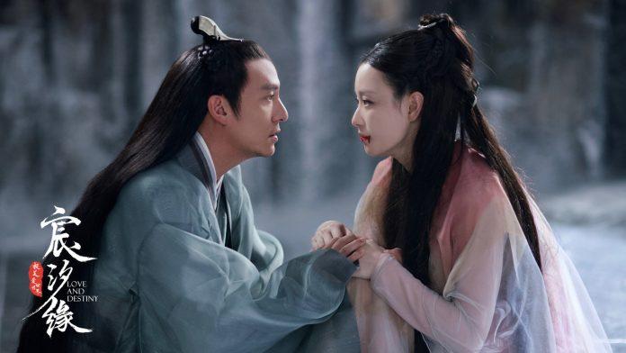 Linh Tịch và Cửu Thần "lửa gần rơm lâu ngày cũng bén" (Ảnh: Internet)