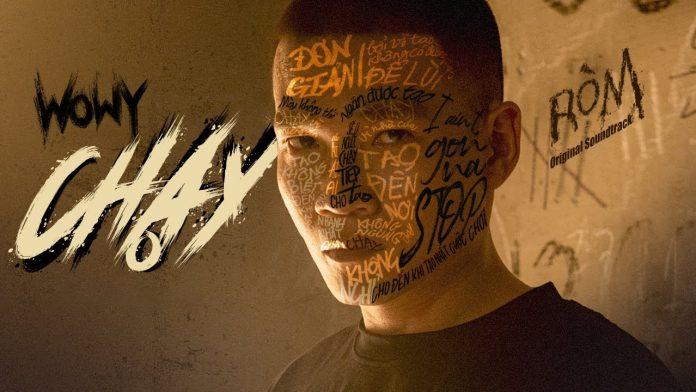 Nhạc phim chính của Ròm là bài rap Chạy của Wowy. (Nguồn ảnh: Internet).