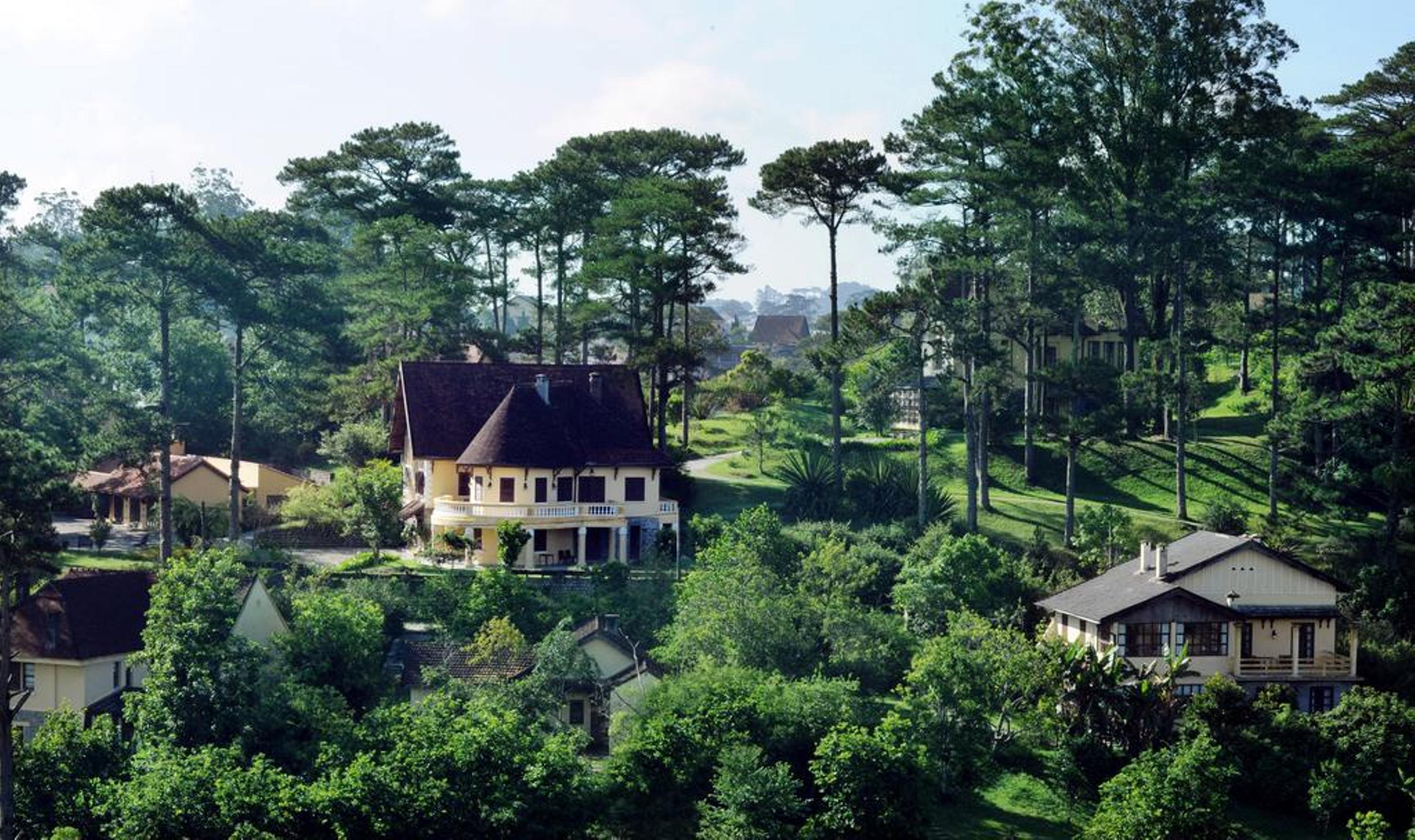 Đà Lạt nổi tiếng với phong cảnh thơ mộng cùng nhiều nơi nghỉ dưỡng sang trọng (ảnh: internet)