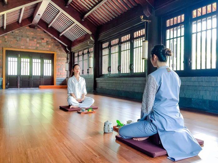 Lớp Yoga tại Legacy Yên Tử ( nguồn internet )