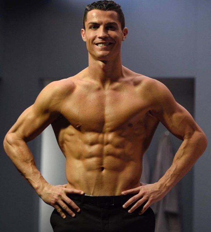 Cơ xô của Cristiano Ronaldo cũng thuộc hàng đáng mơ ước đối với mọi gymer (Ảnh: Internet).