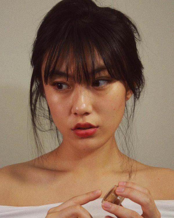 Tone son đỏ đất tạo cảm giác cực kỳ thu hút (Nguồn: Internet)