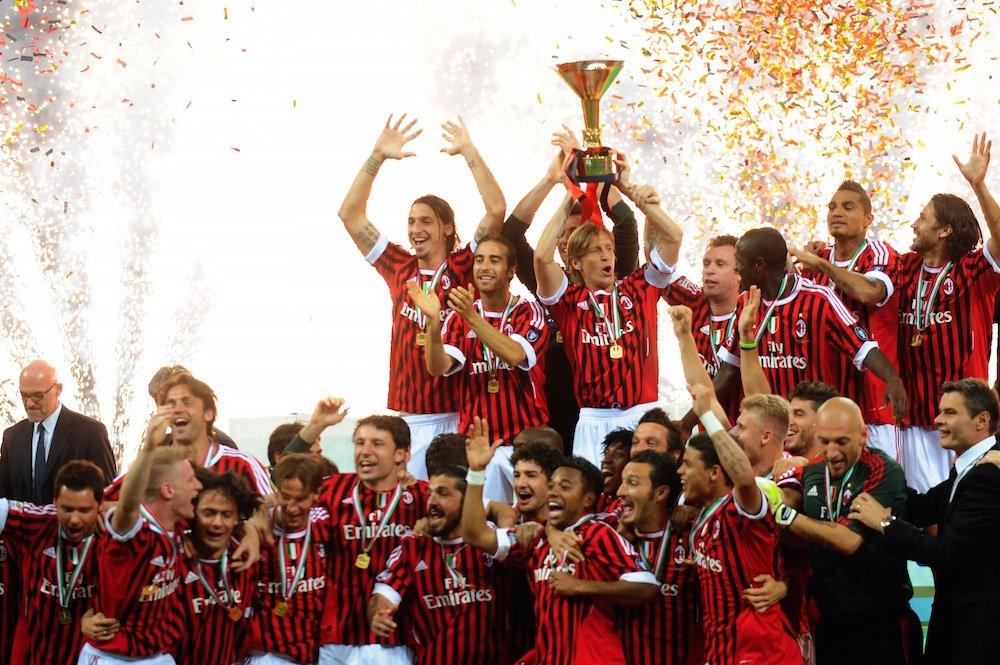Ibra liệu có giúp Milan tái hiện lại hình ảnh này ở mùa giải năm nay ? (Nguồn : Internet).