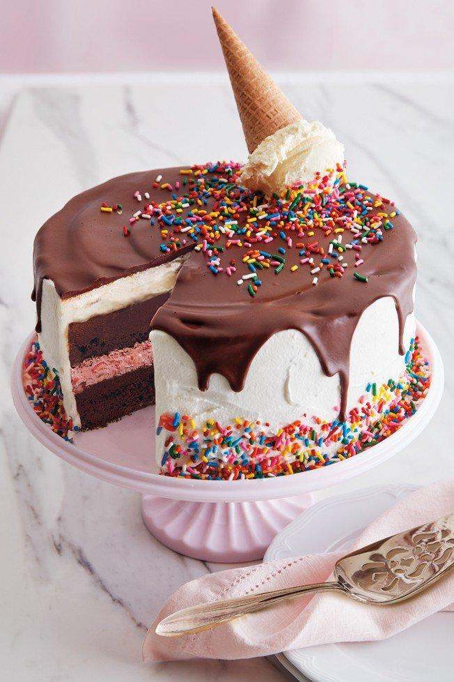 Bánh sinh nhật với cây kem thật dễ thương (Ảnh: internet)