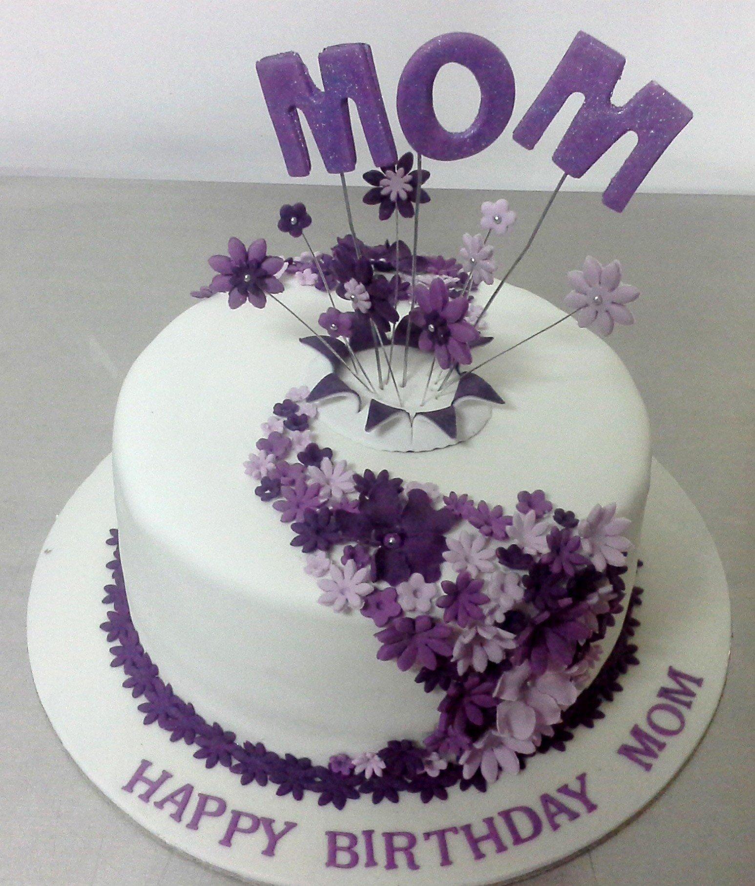 Bánh sinh nhật tặng mẹ yêu (Ảnh: internet)