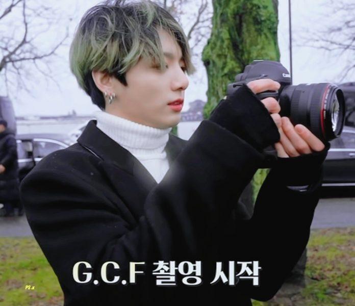 Jungkook rất thích quay phim, chụp ảnh (Ảnh: Internet)