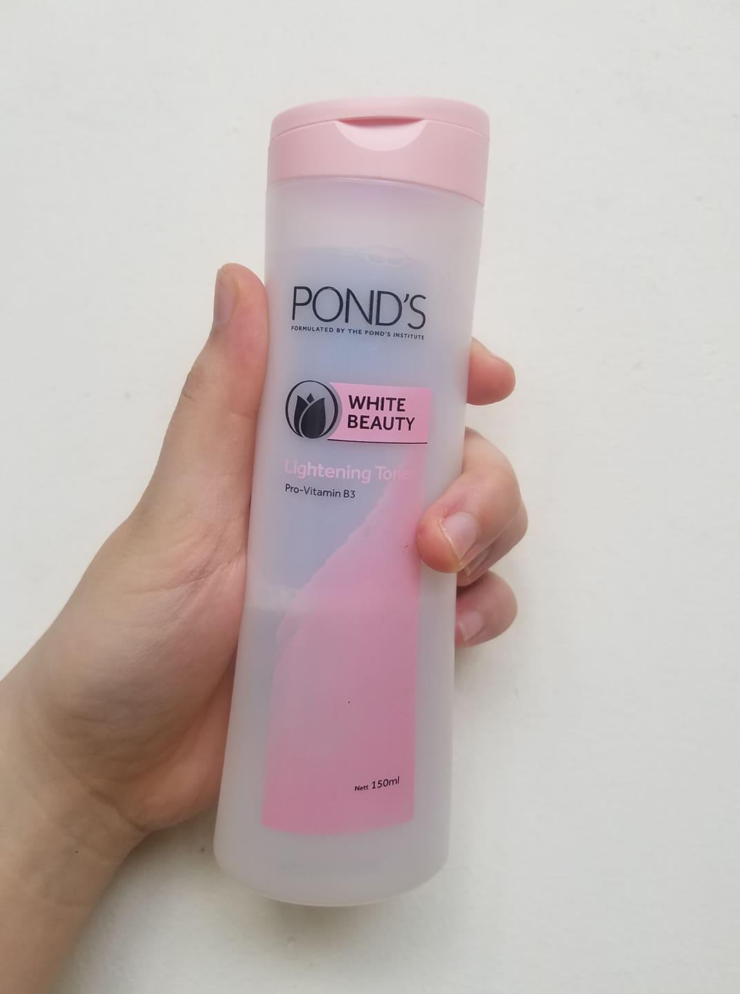 Bao bì của nước hoa hồng Pond's White Beauty (nguồn: BlogAnChoi)