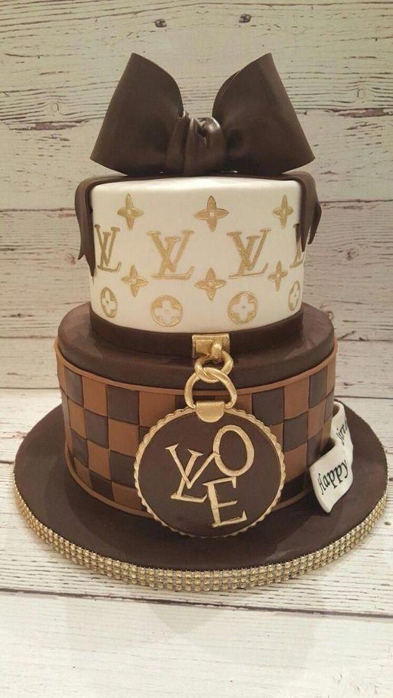 Bánh sinh nhật hiệu LV sang chảnh nè (Ảnh: internet)