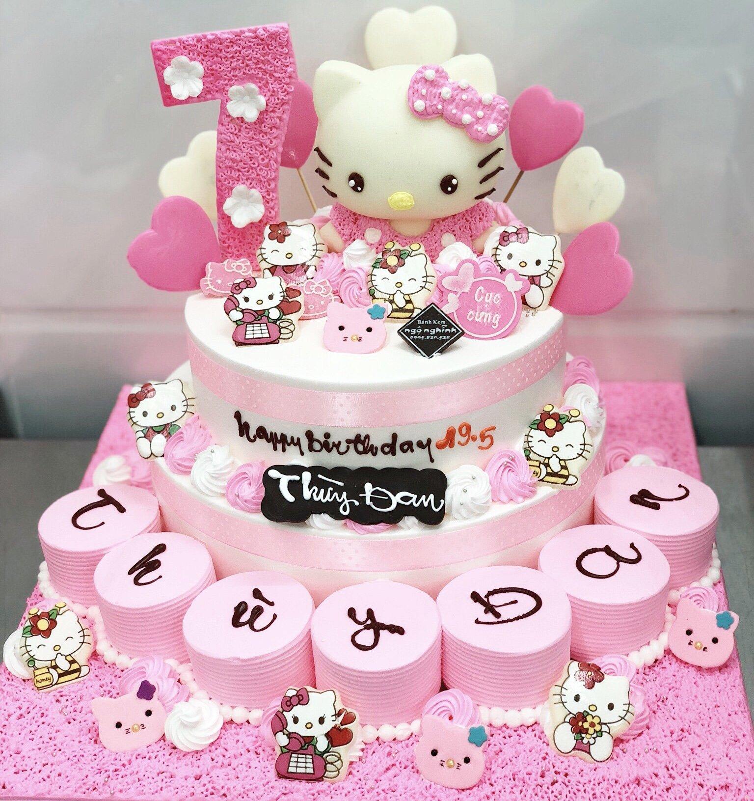 Bánh sinh nhật với những chú mèo Hello Kitty (Ảnh: internet)