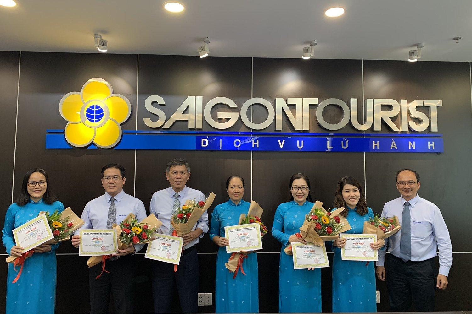 Hình ảnh các thầy cô tại Trường trung cấp Du lịch và Khách sạn Saigontourist. (Nguồn: Internet)