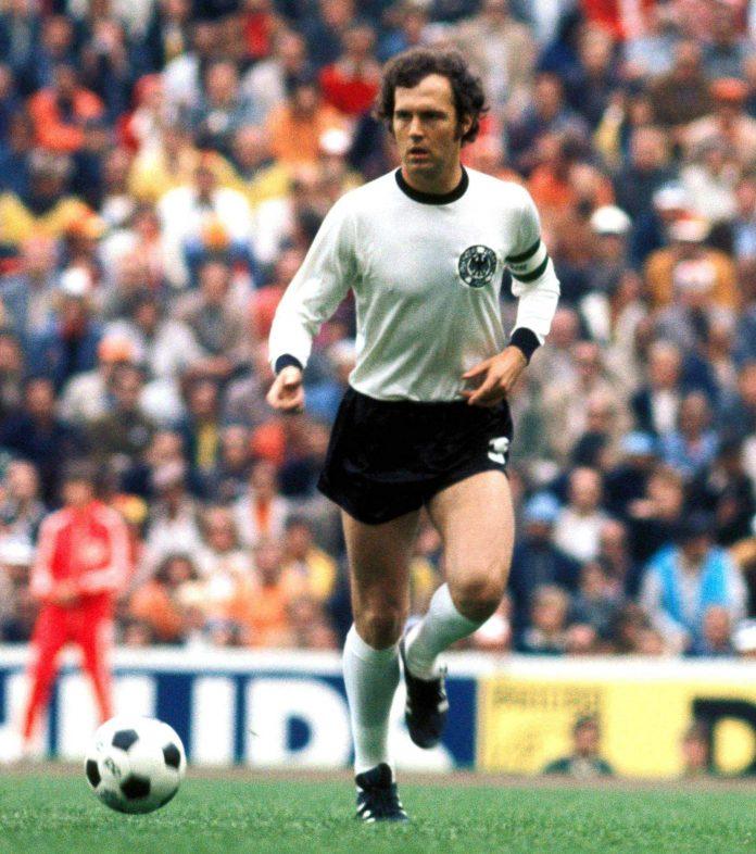 Franz Beckenbauer có biệt danh "der Kaiser", trong tiếng Đức có nghĩa là hoàng đế