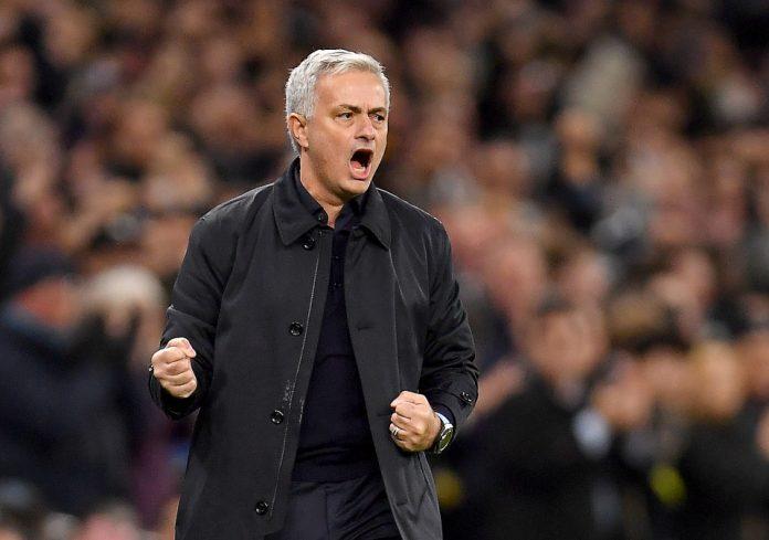 Mourinho, kinh nghiệm huấn luyện lão làng ngày cảng thể hiện rõ (Nguồn: internet)