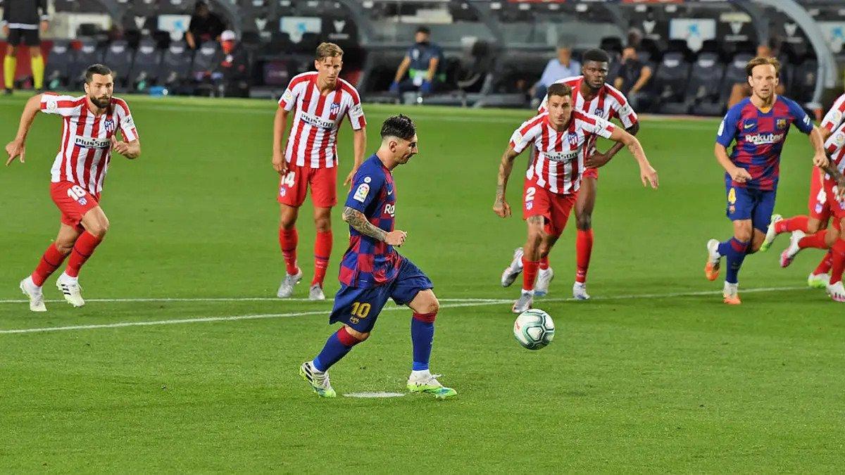 Bàn thắng thứ 700 của Messi trong màu áo Barcelona (Ảnh: Internet)
