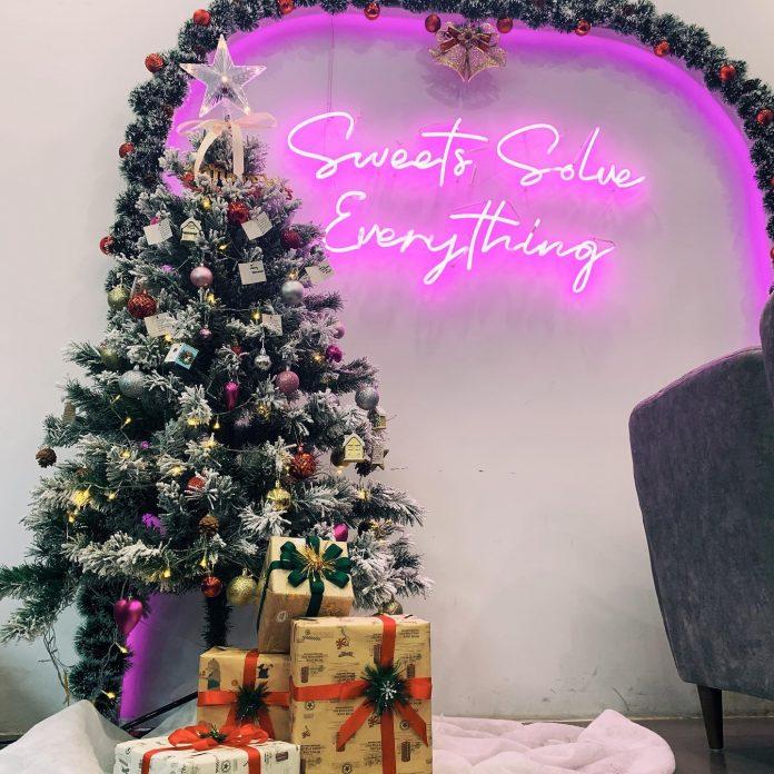 Noel ngập sắc hồng với Shoogar Cafe & Dessert. (Ảnh: Fanpage Facebook Shoogar Cafe & Dessert)