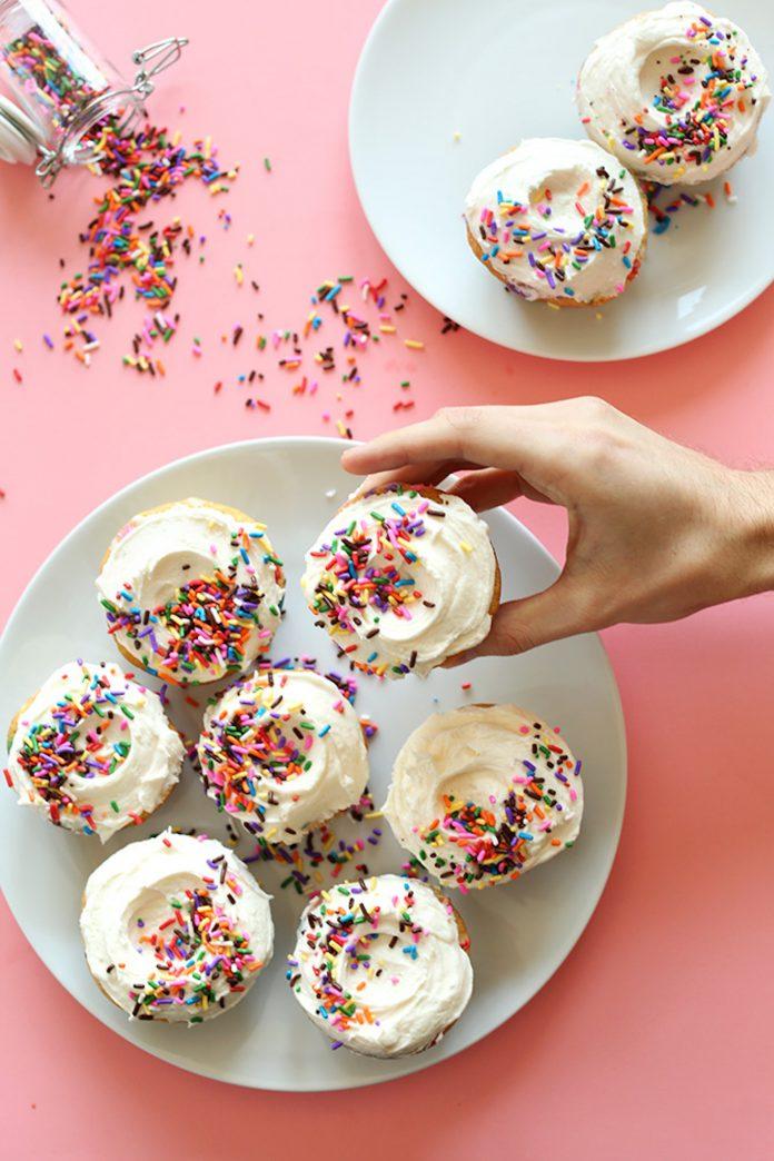 Hãy dành thời gian làm cupcake cùng gia đình nhé (Nguồn: Internet).