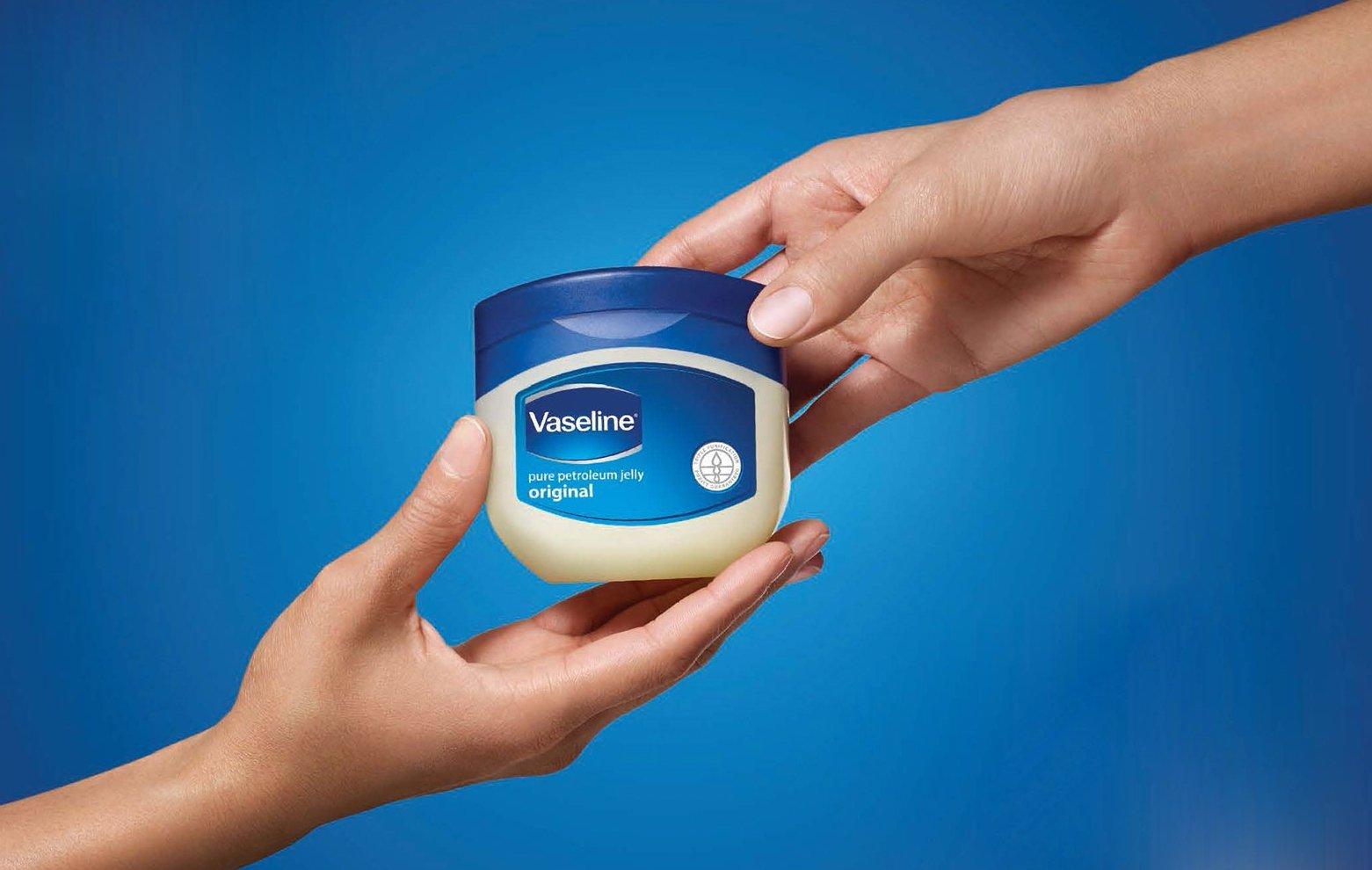Vaseline: Thương hiệu mỹ phẩm bình dân, an toàn và phổ biến hàng đầu thế giới