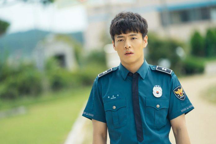 Kang Ha Neul trong drama Khi Hoa Trà Nở (When the Camellia Blooms). (Nguồn: Internet)