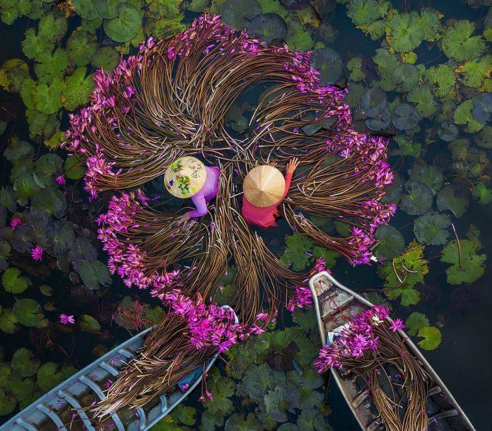 Một bức ảnh nổi tiếng được chụp tại Việt Nam từng tham gia cuộc thi của Agora (Ảnh: Internet). Một bức ảnh nổi tiếng được chụp tại Việt Nam từng tham gia cuộc thi của Agora (Ảnh: Internet).