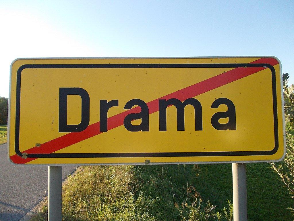 Drama: Thuật ngữ mới nổi trong giới trẻ hiện nay