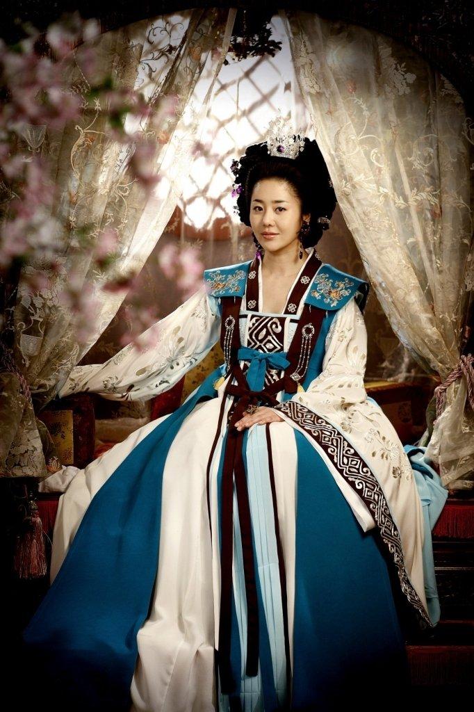 Go Hyun Jung vào vai Tỉ Chúa Mĩ Thất đáng sợ trong The Great Queen Seon Deok. (Nguồn: Internet)