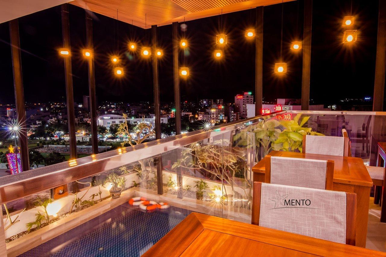View của khách sạn Mento Hotel Quy Nhơn về đêm (ảnh: internet)