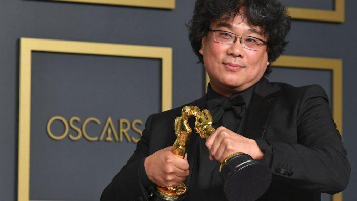 Đạo diễn Bong Joon Ho tạo nên kỳ tích tại Oscars 2020 với bộ phim "Parasite" (Ảnh: Internet)