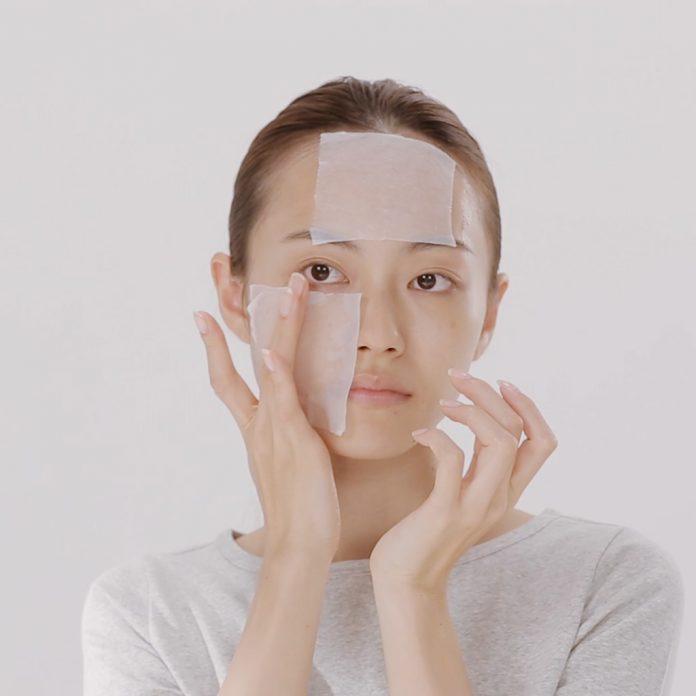 Tận dụng toner như một bước lotion mask cấp ẩm thêm cho da (Nguồn: Internet).