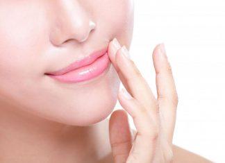 8 cách trị khô môi tại nhà nhanh nhất, đơn giản và hiệu quả