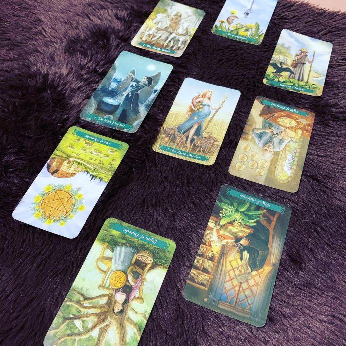Big Fairy Tarot xem bài Tarot chứ không "bói". (Ảnh: Internet)