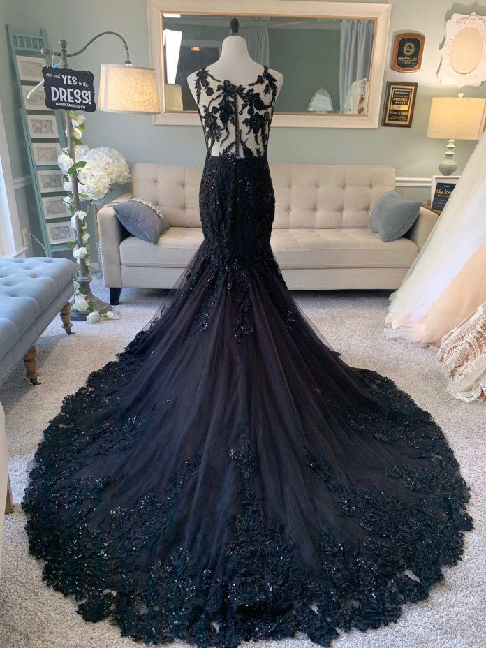 Hình ảnh váy cưới đẹp màu đen (Ảnh: Internet)