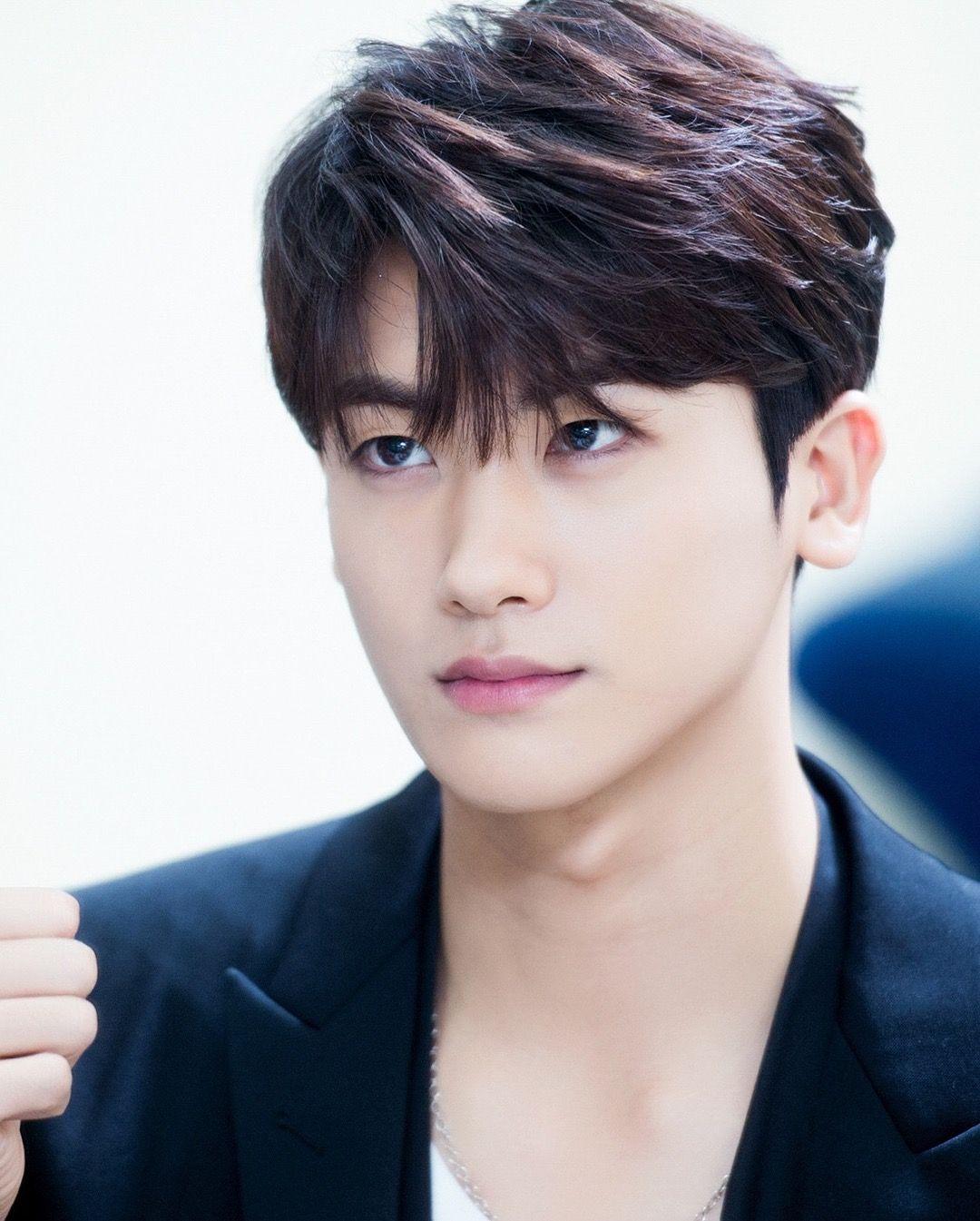 Park Hyung Sik "đá chéo sân" diễn xuất thành công tới nỗi nhiều người quên mất xuất thân của anh chàng là ca sĩ nhóm nhạc thần tượng. (Nguồn: Internet)