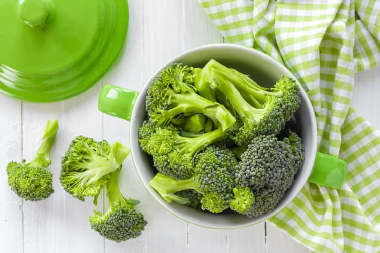 Ăn bông cải xanh có thể ngăn ngừa bệnh viêm xương khớp. (Nguồn: Internet)