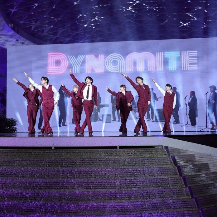 BTS trình diễn Dynamite tại sân bay Incheon (Ảnh: Internet)