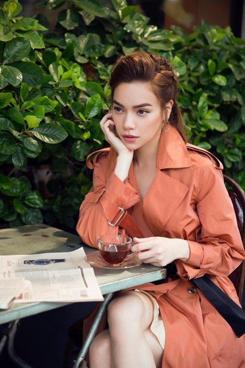 Phải công nhận mỗi lần nhìn vào gương mặt của Hà Hồ người ta lại có cảm giác hơi “lạnh” vì độ sắc của ánh mắt ấy! (Ảnh: Internet). Phải công nhận mỗi lần nhìn vào gương mặt của Hà Hồ người ta lại có cảm giác hơi “lạnh” vì độ sắc của ánh mắt ấy! (Ảnh: Internet).