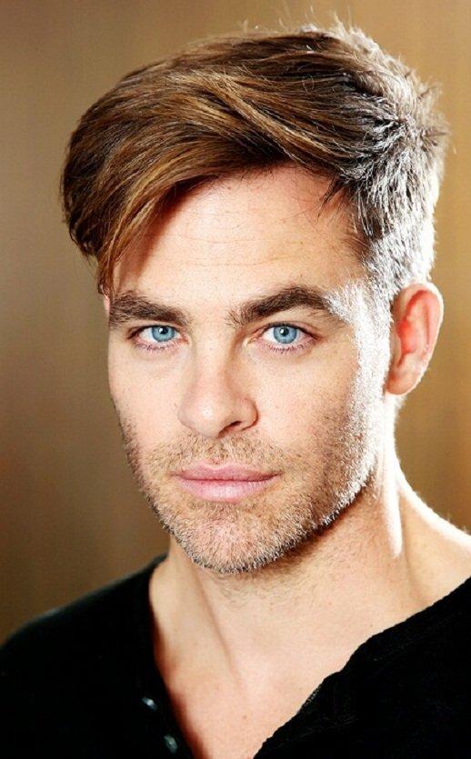 Thuyền trưởng Kirk của loạt phim đình đám Star Trek quả là có ánh mắt đẹp hơn mọi vì sao! (Ảnh: Internet) Thuyền trưởng Kirk của loạt phim đình đám Star Trek quả là có ánh mắt đẹp hơn mọi vì sao! (Ảnh: Internet)