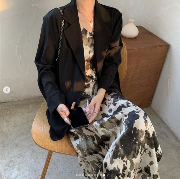 Váy liền phối màu độc đáo giúp tôn da (Nguồn: BlogAnChoi) Váy liền phối màu độc đáo giúp tôn da (Nguồn: BlogAnChoi)