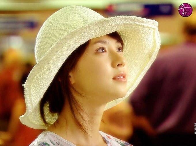 Ở tuổi này nhiều người đánh giá Song Ji Hyo là mỹ nhân sẽ bùng sáng ở showbiz Hàn. ( Ảnh : Internet).