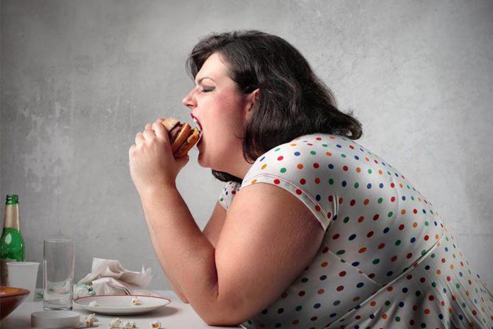 Ăn quá no sẽ khiến cơ thể bị béo phì (Ảnh: Internet).