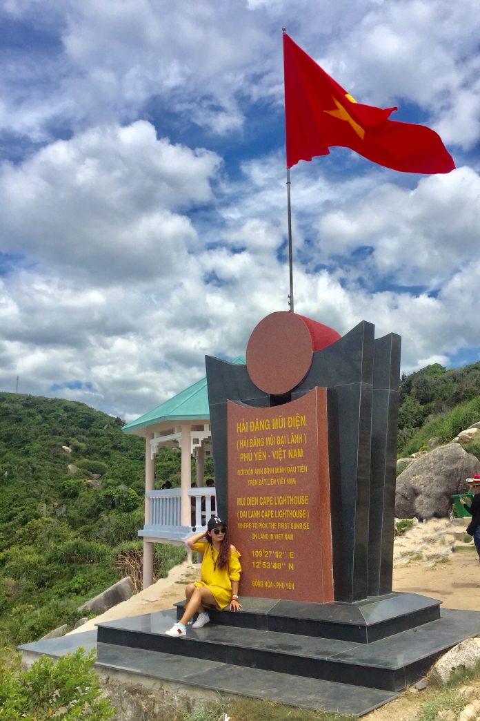 Mũi Điện - một trong những nơi đón ánh mặt trời đầu tiên tại Việt Nam - Ảnh: BlogAnChoi