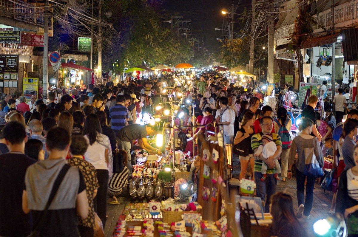 Những khu chợ đêm trên đảo Koh Samui thu hút rất nhiều khách du lịch (Ảnh: Internet).